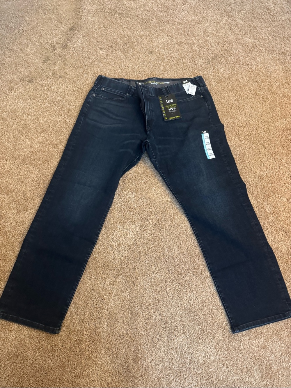 Lee athletic fit jeans NWT size 42x30